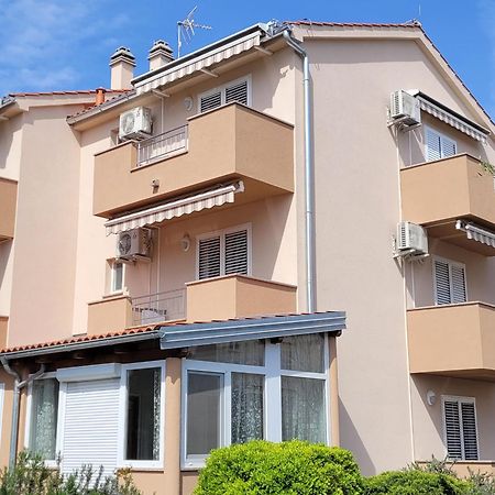 Rooms Magdalena Krk Krk Town Exterior photo
