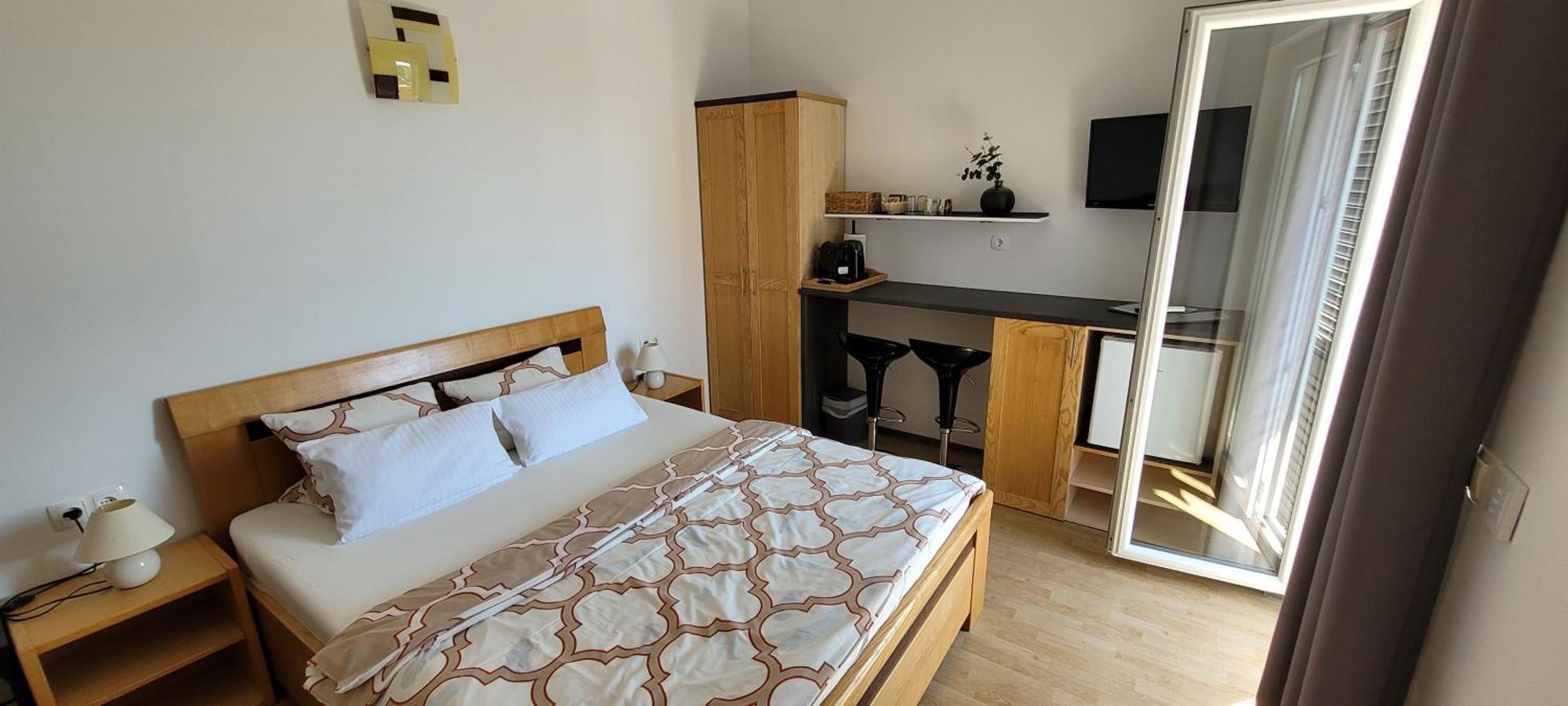 Rooms Magdalena Krk Krk Town Exterior photo