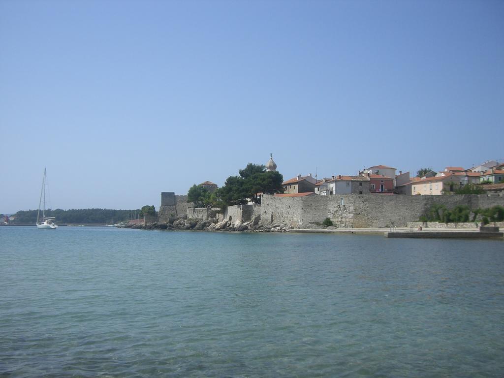 Rooms Magdalena Krk Krk Town Exterior photo